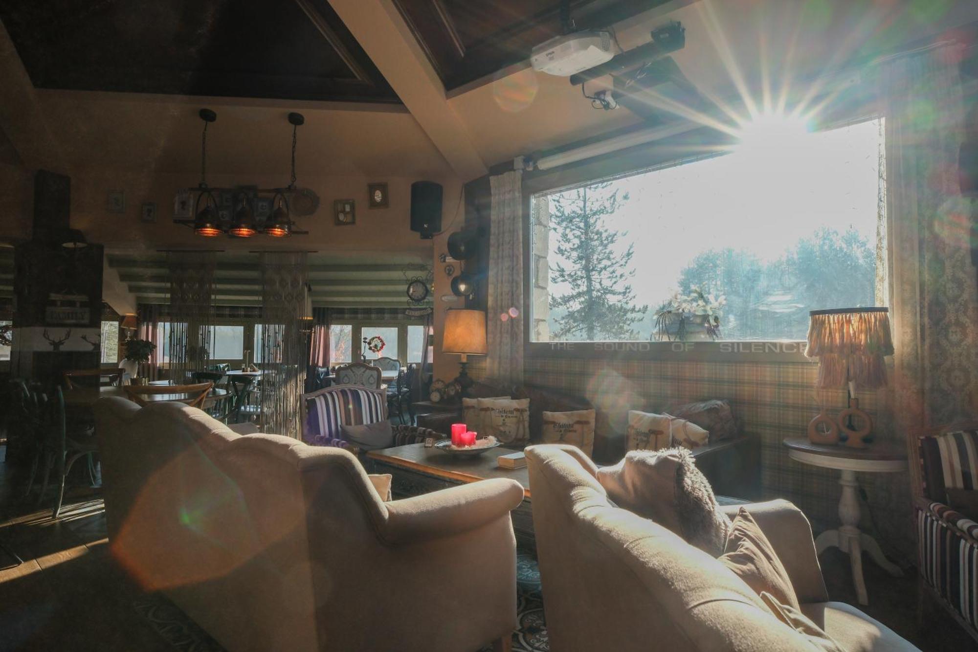 Pindos Resort Kraniá Екстериор снимка