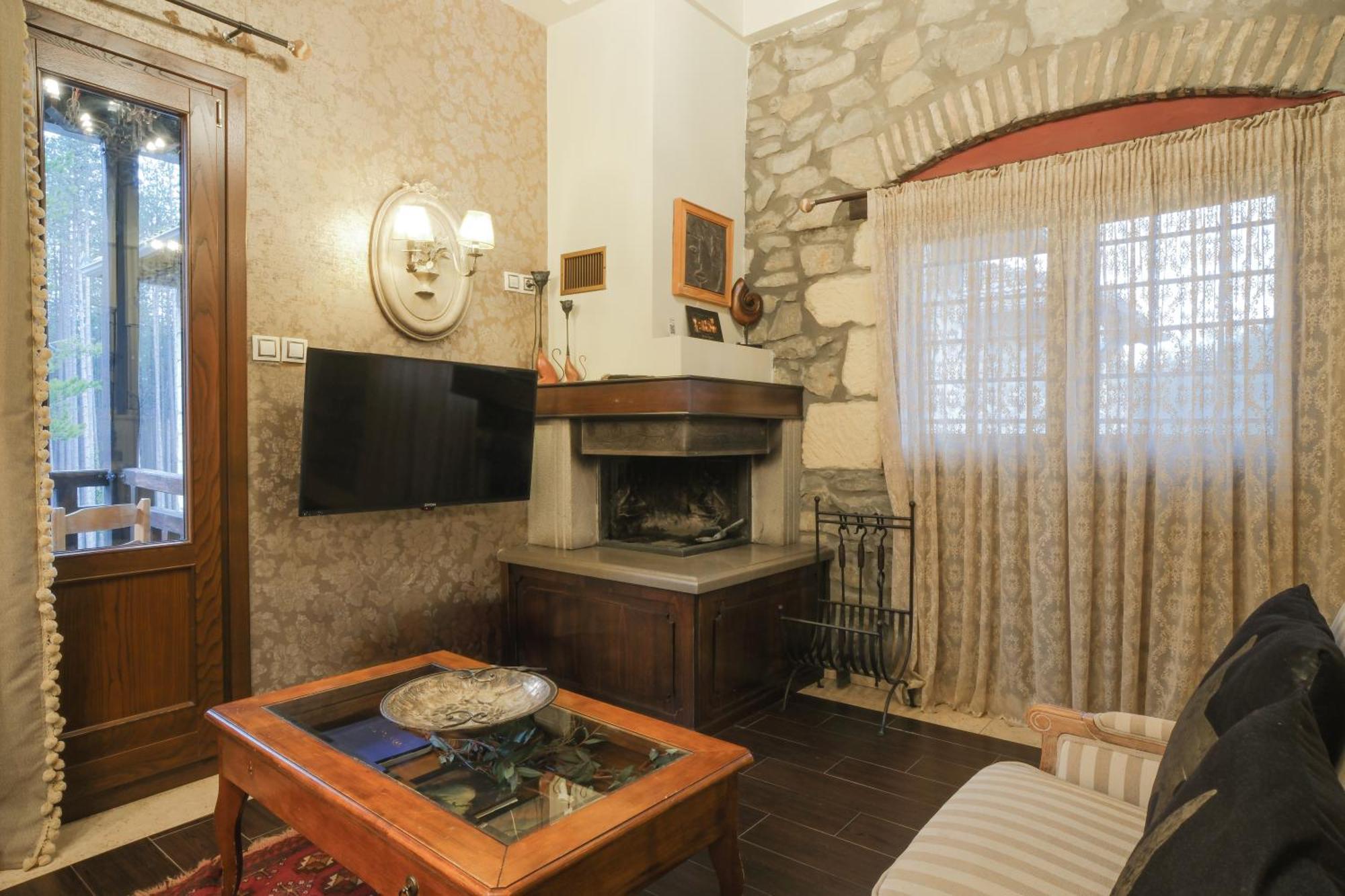 Pindos Resort Kraniá Екстериор снимка